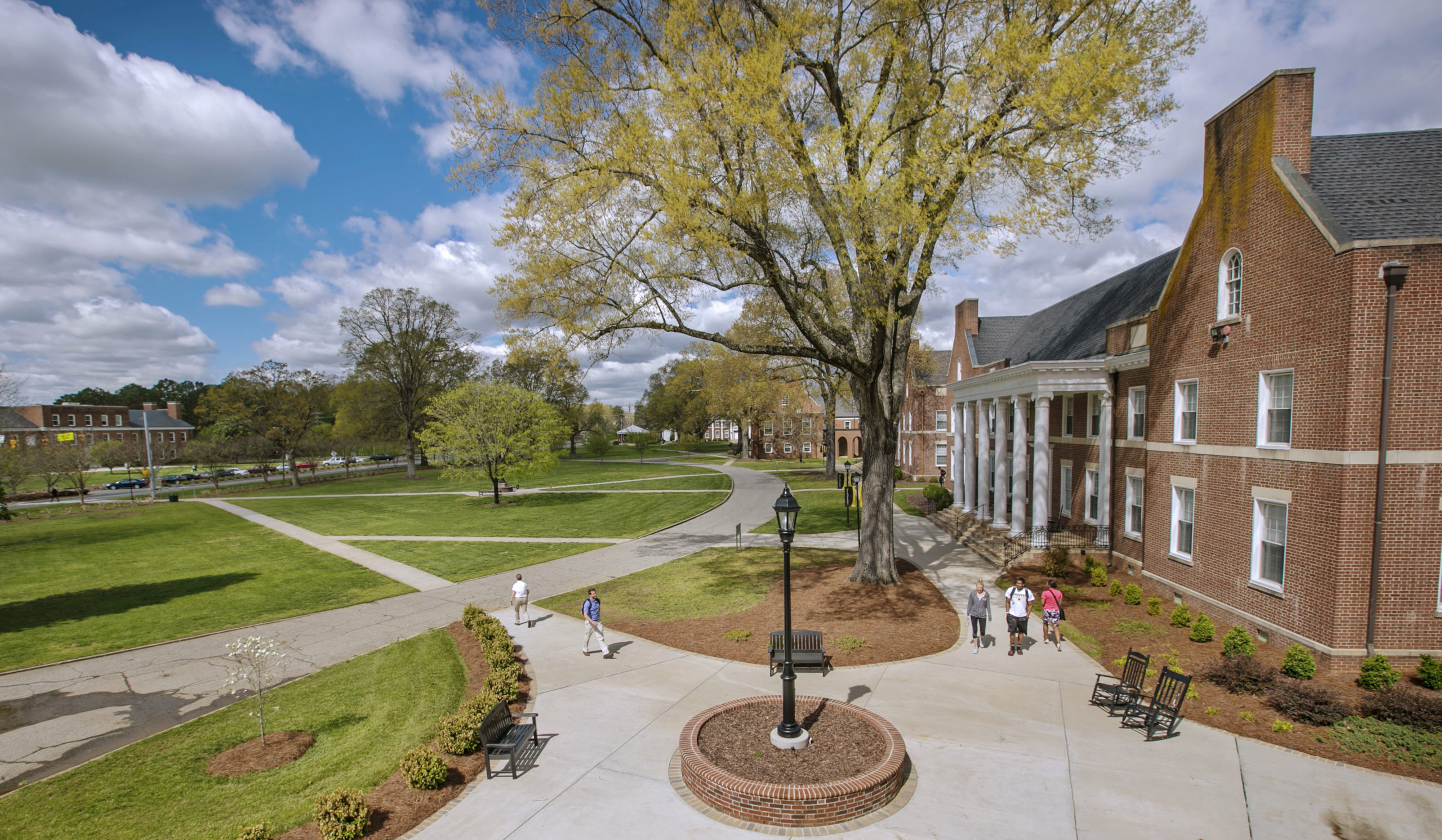Pfeiffer University – Thrive Through Mentored Learning